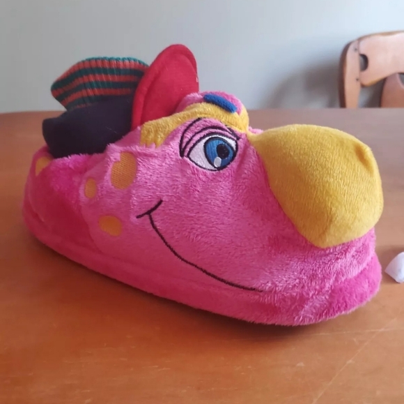 Cleveland Indians Mascot Slider Slippers Rare Chief Wahoo Logo Pink Soft Fuzzy - Picture 6 of 7